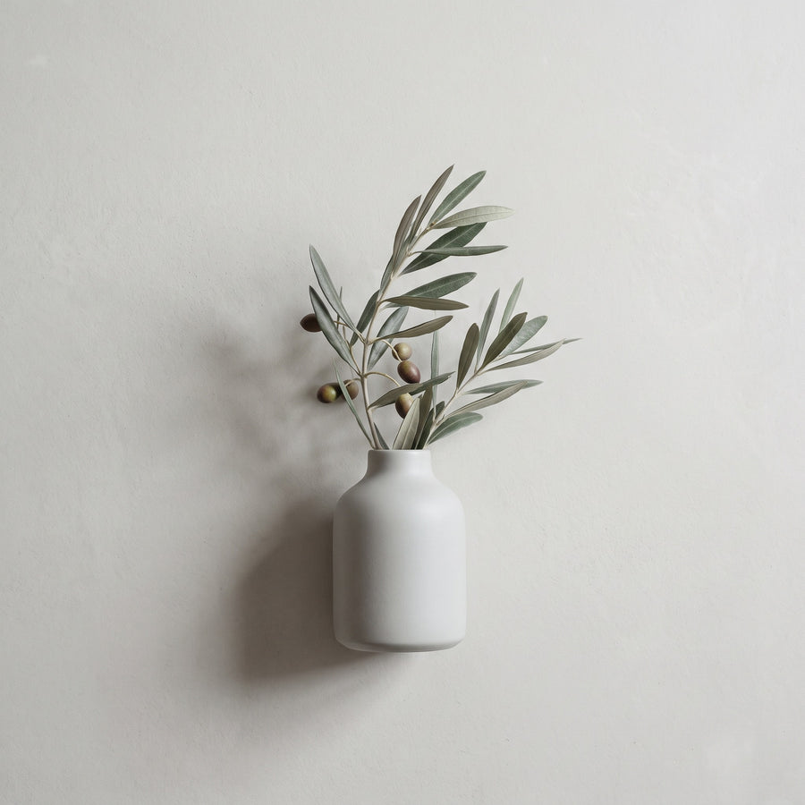 Alyn Haus brand imagery